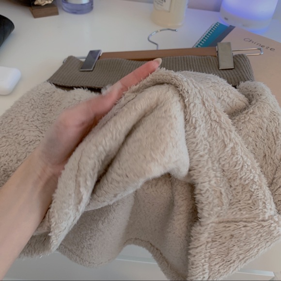 Sherpa Teddy Skirt - Picture 3 of 3